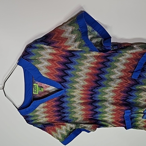 Crocs large multicolored medical aparal short sleeve scrub shirt - Picture 2 of 6